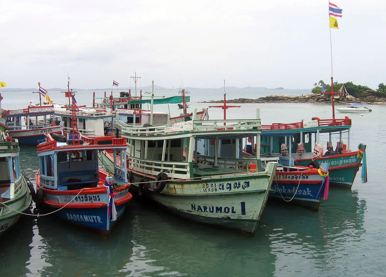 คู่มือเที่ยวภาคตะวันออก พัทยา เกาะเสม็ด เกาะช้าง และจันทบุรี
